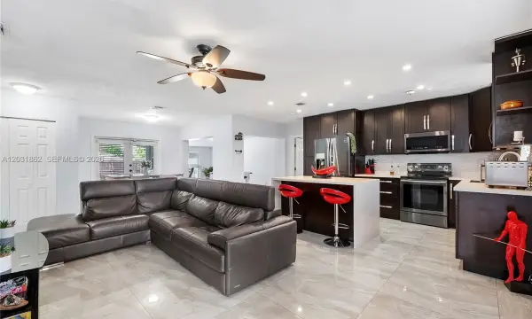 6810 Douglas Street, Hollywood, FL 33024