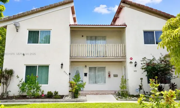 3719 Riverside Drive, Coral Springs, FL 33065