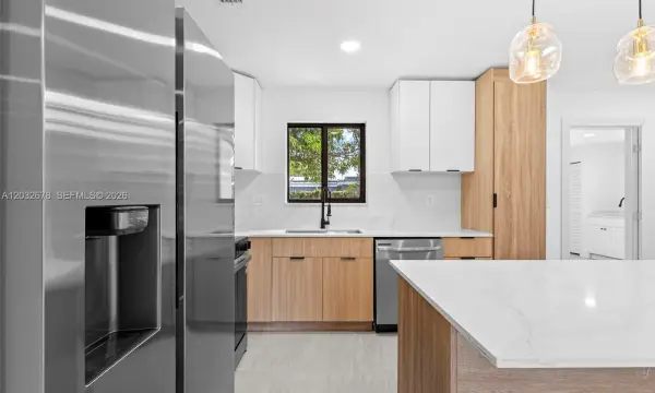 1055 Wyoming Avenue, Fort Lauderdale, FL 33312