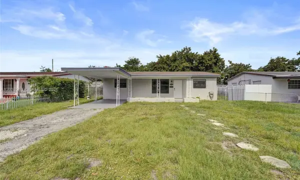 1140 N 74th Way, Hollywood, FL 33024