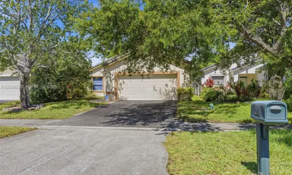 3211 NW 123rd Avenue, Coral Springs, FL 33065