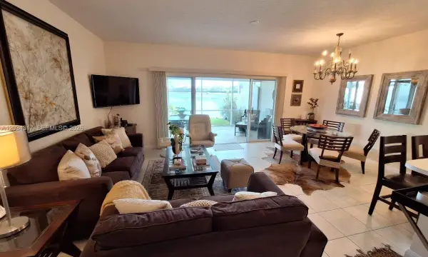 2104 Tigris Drive, West Palm Beach, FL 33411