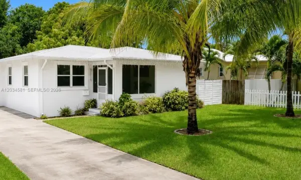 2735 Dewey Street, Hollywood, FL 33020