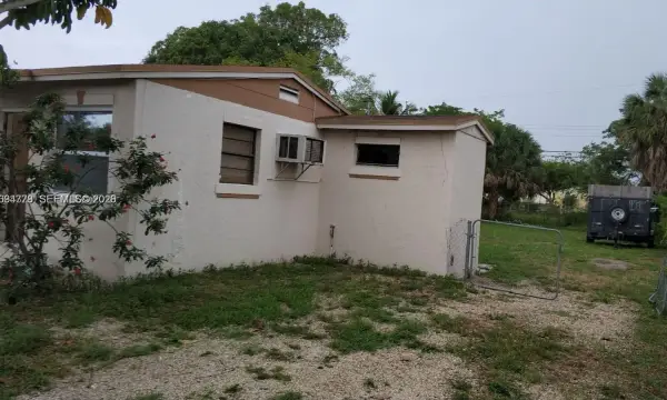 2400 NW 13th Court, Fort Lauderdale, FL 33311