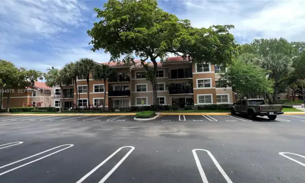 8851 Wiles Road 108, Coral Springs, FL 33067
