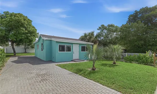 335 NE 12th Avenue, Boynton Beach, FL 33435