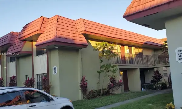 3249 NW 104th Avenue 3249, Coral Springs, FL 33065