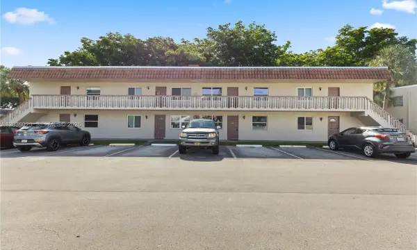 3777 NW 78th Avenue 9c, Davie, FL 33024