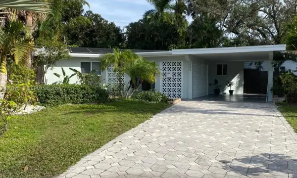204 SW 19th Avenue, Fort Lauderdale, FL 33312