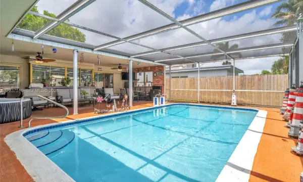 1911 N 53rd Avenue, Hollywood, FL 33021