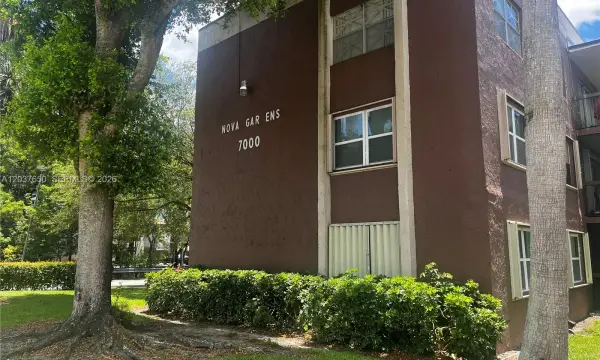 7000 Nova Drive 103e, Davie, FL 33317