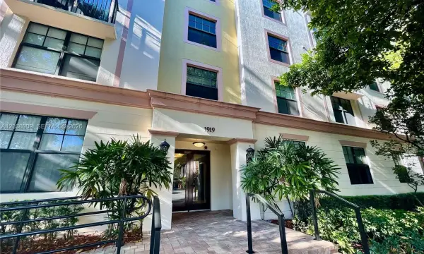 1919 Van Buren Street 818a, Hollywood, FL 33020