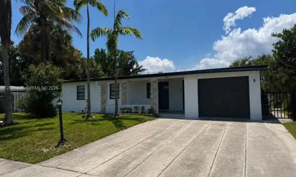 4161 NE 17th Avenue, Pompano Beach, FL 33064