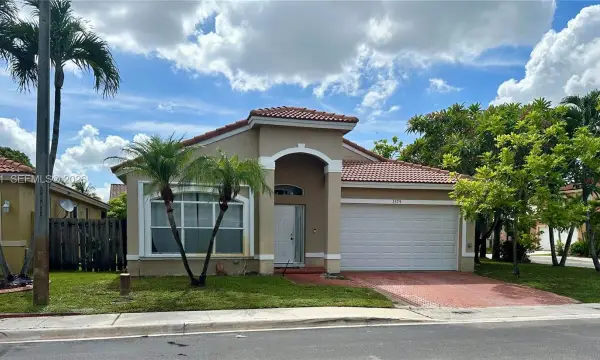 1579 SW 105th Avenue, Pembroke Pines, FL 33025