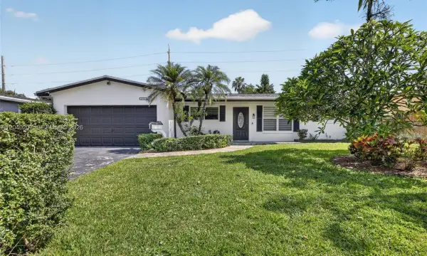 2711 Arthur Street, Hollywood, FL 33020
