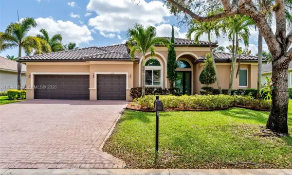 5019 NW 113 Avenue, Coral Springs, FL 33076
