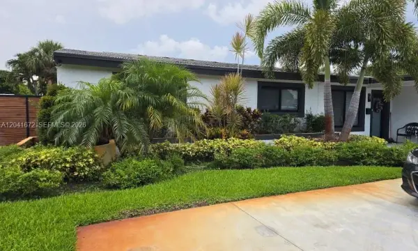 1049 Wyoming Avenue, Fort Lauderdale, FL 33312