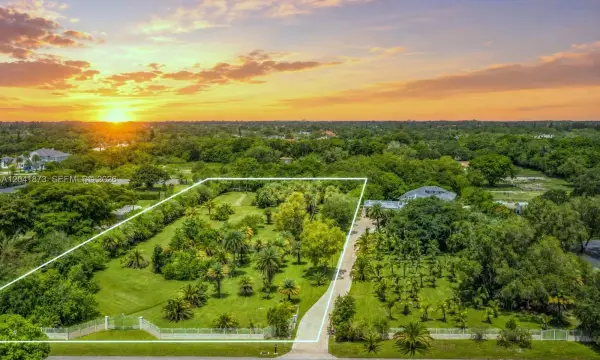 5567 SW 136th Avenue, Southwest Ranches, FL 33330