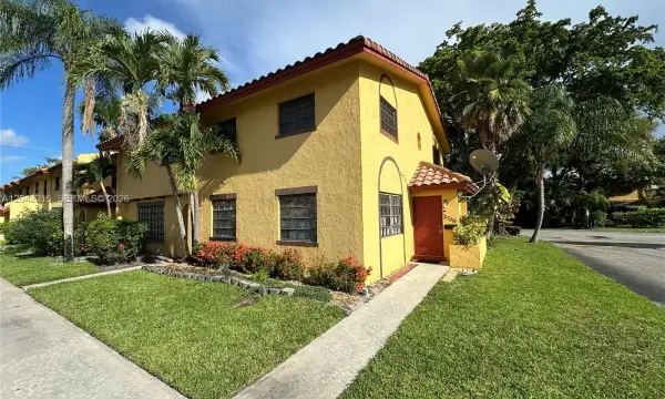 2700 NW 47th Terrace 1001, Lauderdale Lakes, FL 33313