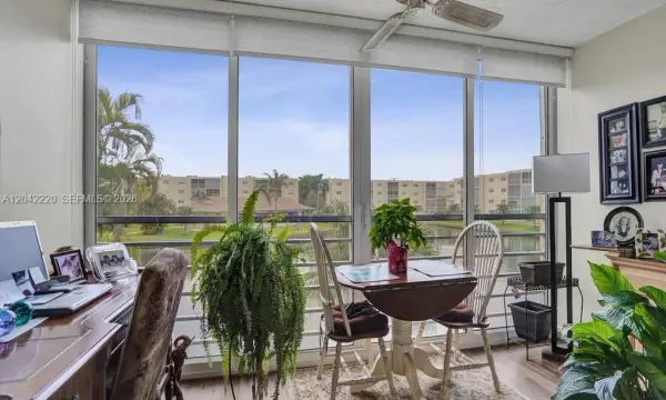 415 SE 11th Terrace 207, Dania Beach, FL 33004