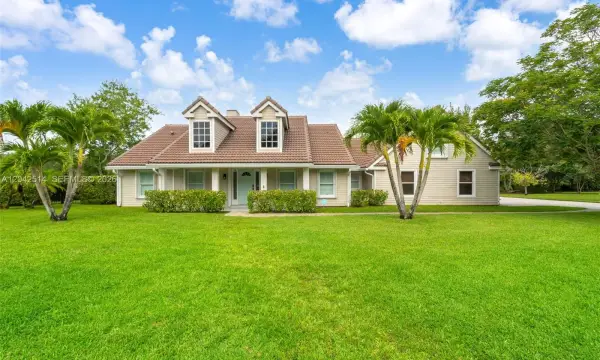5703 Lago Del Sol Drive, Lake Worth, FL 33449