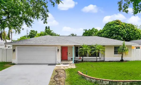 2359 Gabriel Lane, West Palm Beach, FL 33406