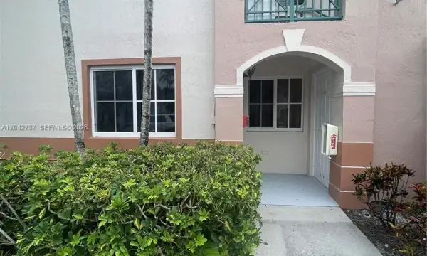 2151 NW 77th Way 102, Pembroke Pines, FL 33024