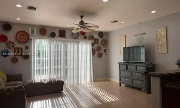 1321 NE 5th Terrace, Fort Lauderdale, FL 33304