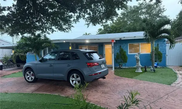 6717 Simms Street, Hollywood, FL 33024