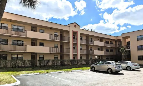 3400 Foxcroft Road 215, Miramar, FL 33025