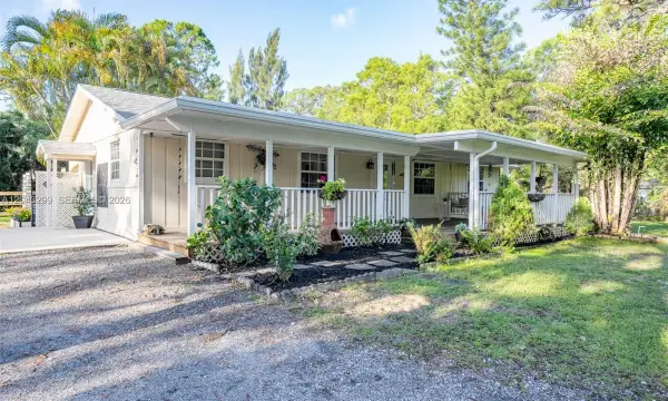 15160 Scotts Place, Loxahatchee, FL 33470
