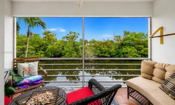 1400 NE 57th Court 207, Fort Lauderdale, FL 33334