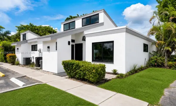 1709 NW 72nd Avenue 66, Plantation, FL 33313