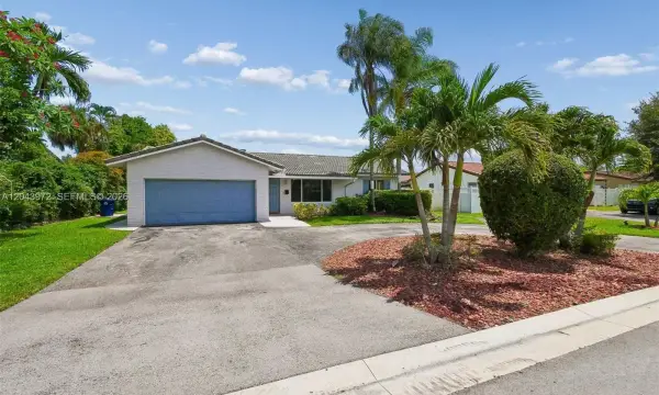 7506 NW 42nd Street, Coral Springs, FL 33065
