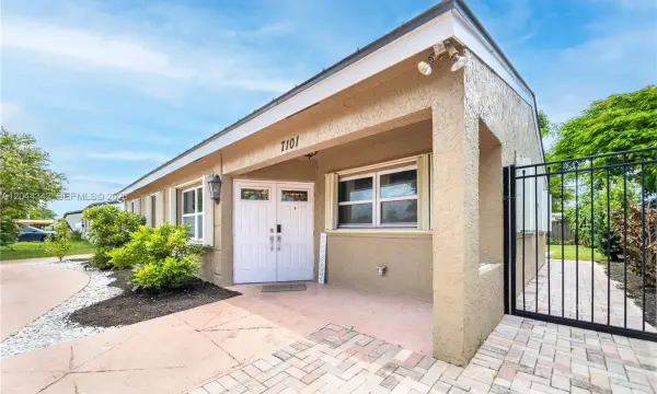 7101 Hope Street, Hollywood, FL 33024