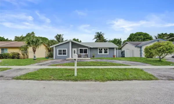 7812 SW 7th Place, North Lauderdale, FL 33068