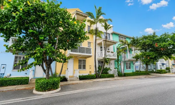 810 N 3rd Avenue N 76, Lake Worth, FL 33460