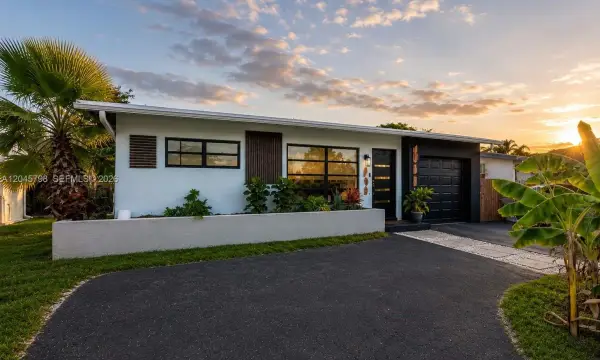 9160 NW 26th Place, Sunrise, FL 33322