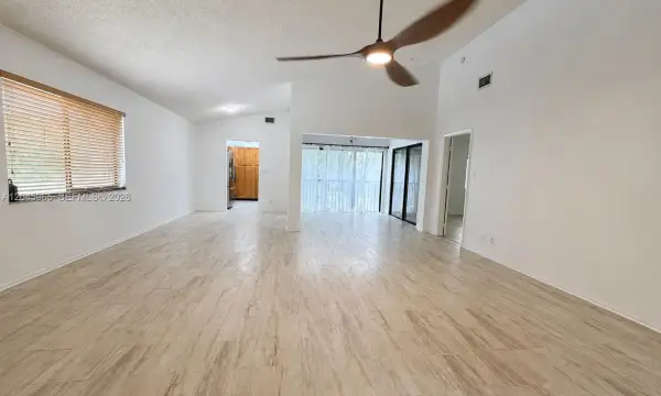 9606 SW 1st Court 16s, Coral Springs, FL 33071