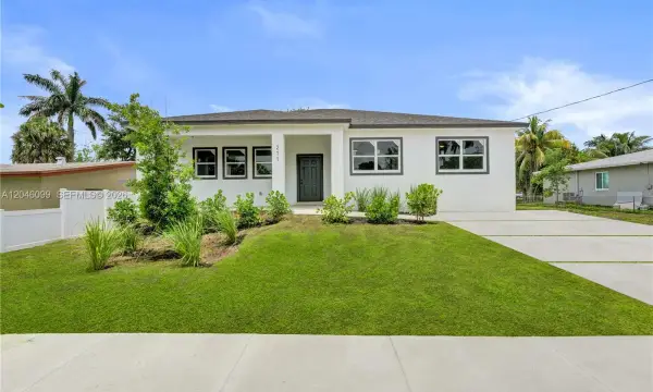 211 NW 14th Court, Dania Beach, FL 33004