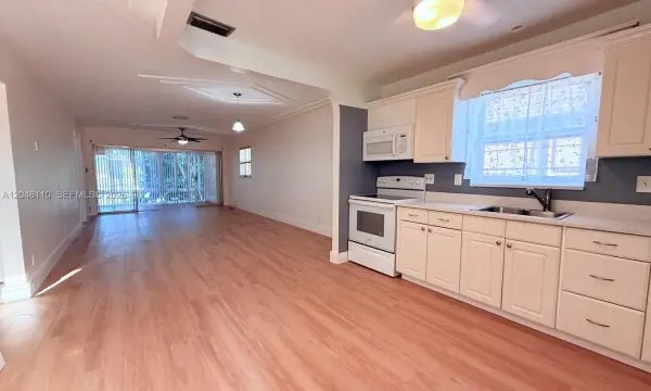 2832 Fillmore Street 20, Hollywood, FL 33020