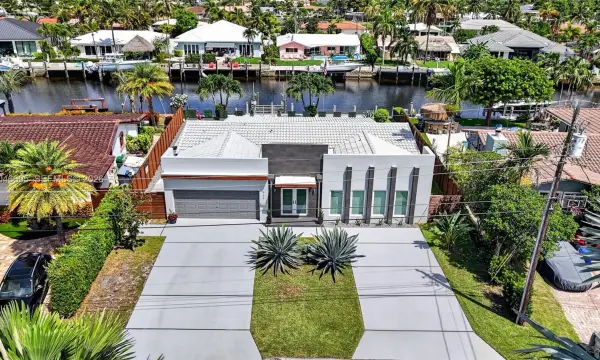 966 SE 9th Avenue, Pompano Beach, FL 33060