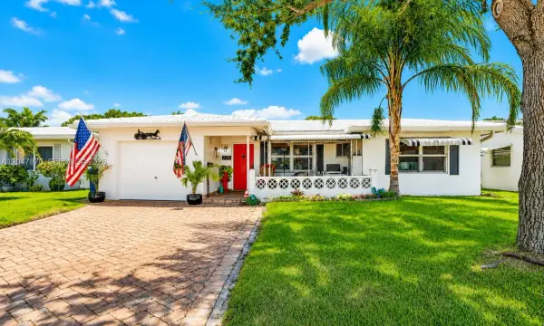 220 S Golf Boulevard, Pompano Beach, FL 33064