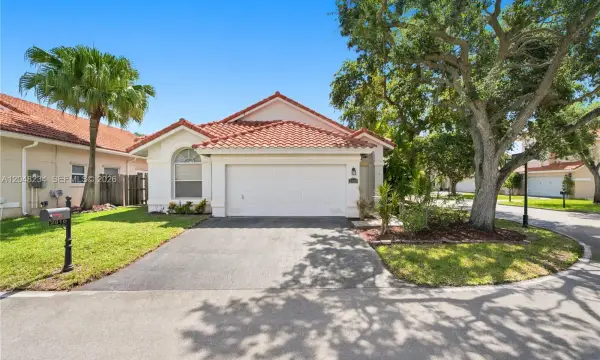 2810 NW 70th Avenue, Margate, FL 33063