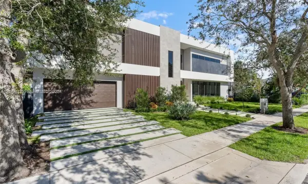 801 SE 11th Court, Fort Lauderdale, FL 33316