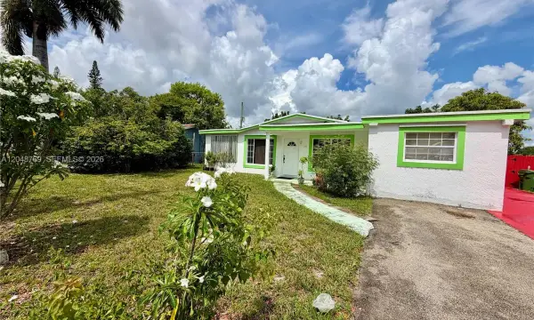 2141 NW 26th Avenue, Fort Lauderdale, FL 33311