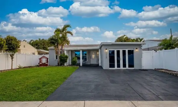 5417 NE 4th Terrace, Oakland Park, FL 33334
