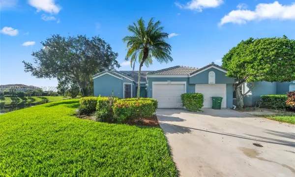 8220 Waterford Lane, Tamarac, FL 33321