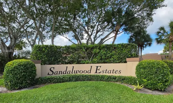 515 5th Court, Palm Beach Gardens, FL 33410