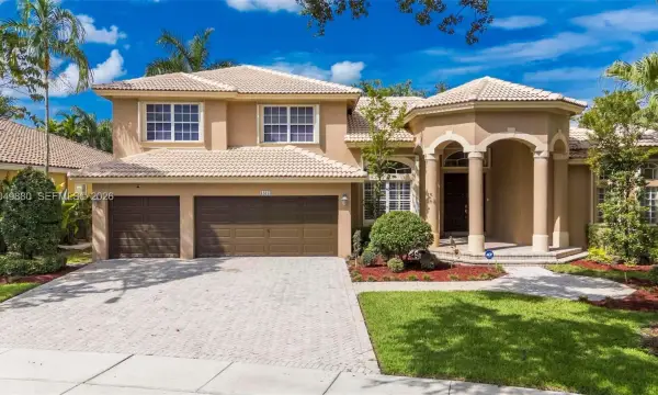1811 NW 168th Avenue, Pembroke Pines, FL 33028